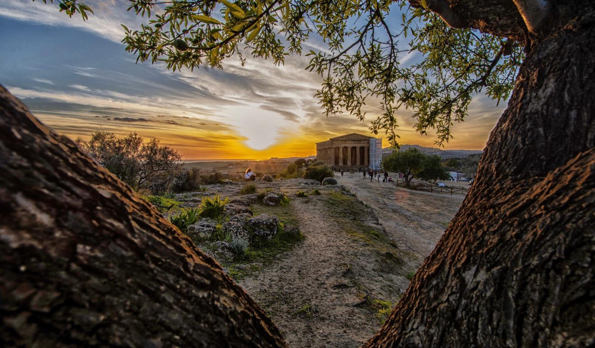 Sun Apartments Agrigento Bagian luar foto